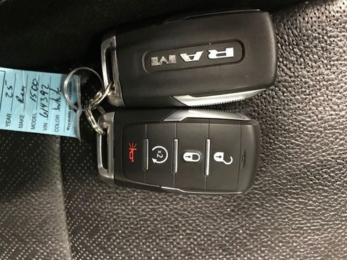 Used 2025 RAM 1500 Laramie image 45