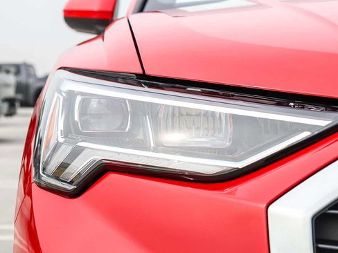 New 2025 Audi Q3 2.0T Premium image 8