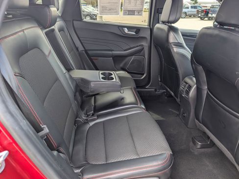 Used 2025 Ford Escape ST-Line Select AWD/4WD image 25