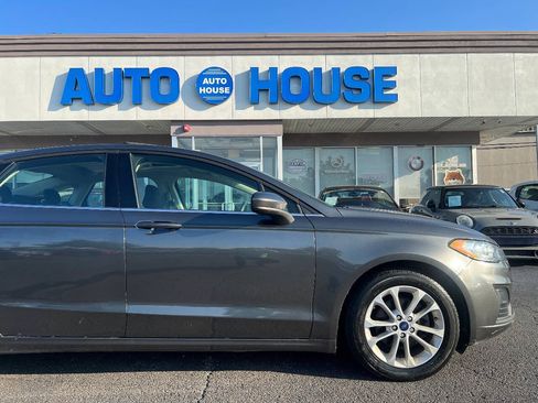 Used 2020 Ford Fusion SE FWD image 40