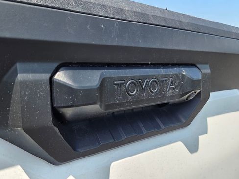 Used 2022 Toyota Tundra SR w/ SR Tow Package RWD image 8