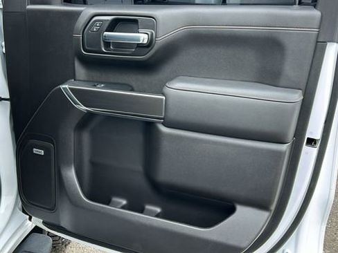 Used 2022 GMC Sierra 1500 AT4 w/ AT4 Preferred Package image 10
