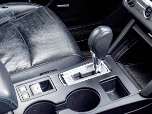 Used 2015 Subaru Outback 2.5i Limited image 9