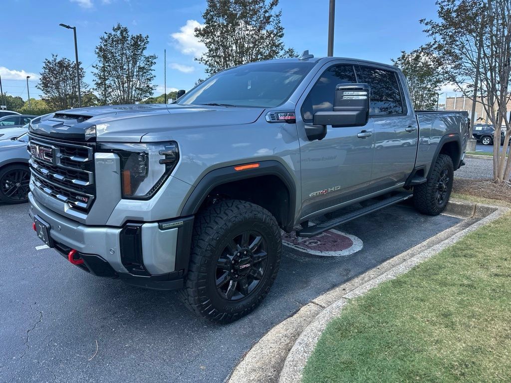 Used 2025 GMC Sierra 2500 AT4 AWD/4WD image 1