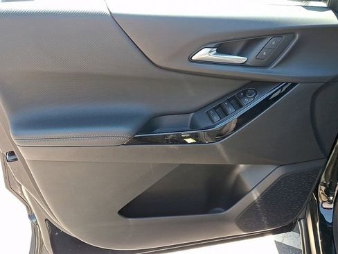 Used 2025 Chevrolet Equinox LT AWD/4WD image 8