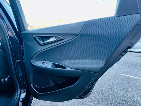 Used 2018 Chevrolet Malibu LT image 7