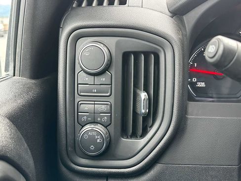 Used 2024 Chevrolet Silverado 2500 Custom w/ Custom Value Package image 30