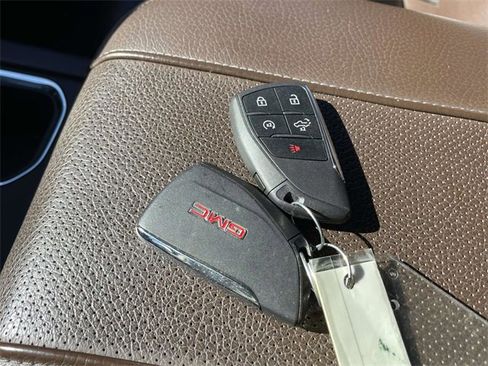 Used 2023 GMC Sierra 1500 Denali w/ Denali Reserve Package image 33