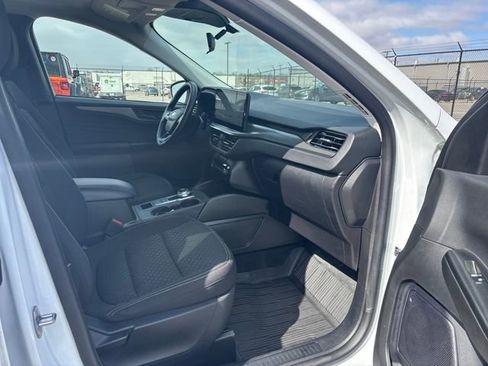 Certified 2024 Ford Escape Active w/ Tech Pack #1 image 9