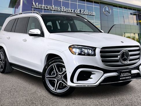 Certified 2025 Mercedes-Benz GLS 450 4MATIC image 1