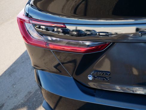 Used 2025 Toyota Camry SE w/ Multimedia Upgrade Package image 17