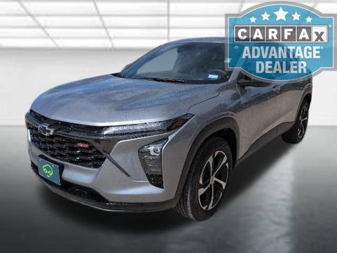 Used 2024 Chevrolet Trax RS FWD image 25