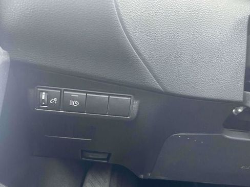 Certified 2025 Toyota Corolla Cross XLE AWD/4WD image 22