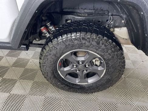Certified 2021 Jeep Gladiator Mojave image 22