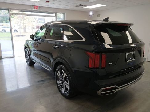 Used 2022 Kia Sorento SX AWD/4WD image 3