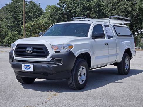 Used 2020 Toyota Tacoma SR RWD image 3