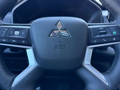 New 2026 Mitsubishi Outlander AWD image 24