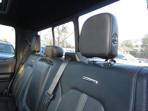 Used 2015 Ford F150 Platinum w/ Equipment Group 701A Luxury image 17