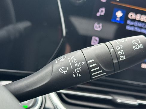 Used 2025 Chevrolet Trax RS w/ Driver Confidence Package image 38