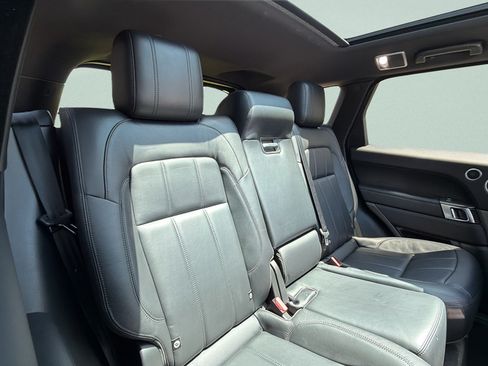 Used 2018 Land Rover Range Rover Sport SE AWD/4WD image 36