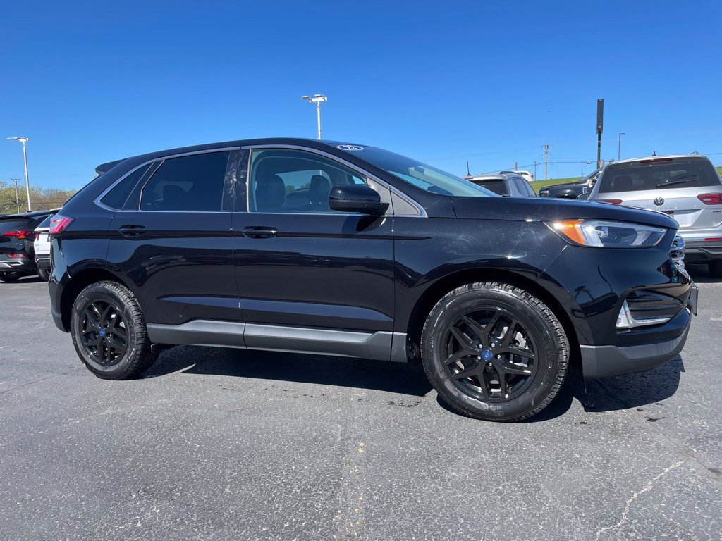 Used 2022 Ford Edge SEL w/ Convenience Package AWD/4WD image 2