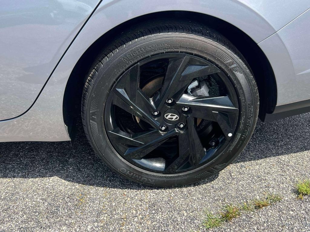 Certified 2026 Hyundai Elantra Sport FWD image 7