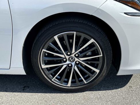 Used 2025 Lexus ES 350 w/ Premium Package image 7
