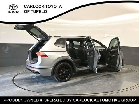 Used 2022 Volkswagen Tiguan SE R-Line image 49