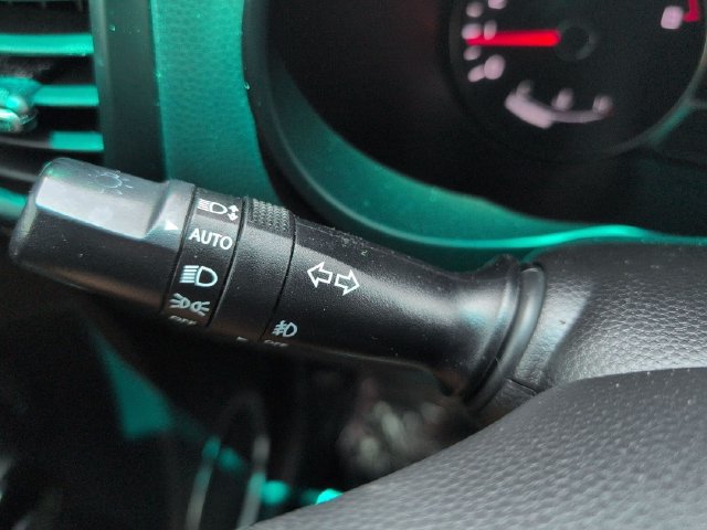 Used 2018 Kia Soul ! FWD image 25