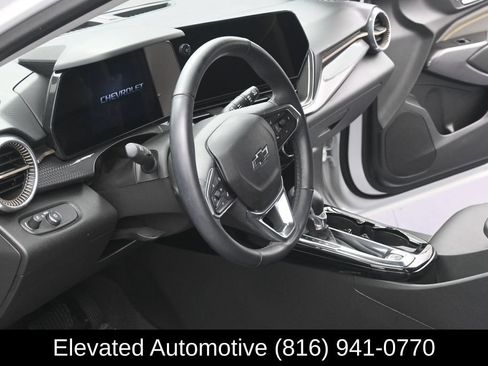 Used 2025 Chevrolet Trax ACTIV w/ Driver Confidence Package FWD image 7