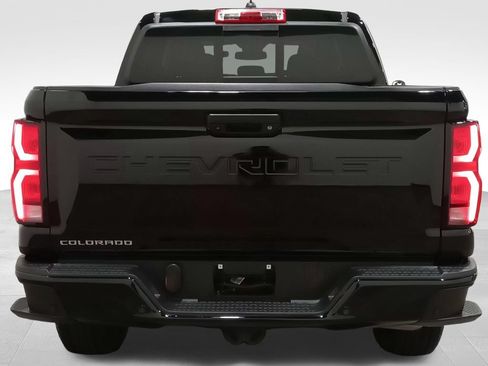 Used 2024 Chevrolet Colorado Z71 w/ Z71 Convenience Package 2 AWD/4WD image 5