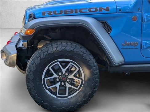 Used 2024 Jeep Wrangler Unlimited Rubicon w/ Technology Group image 9