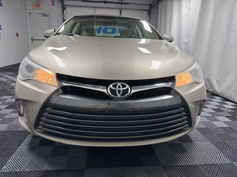 Used 2015 Toyota Camry LE image 2