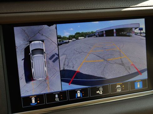Used 2021 GMC Yukon Denali AWD/4WD image 40