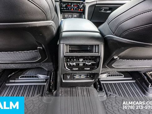 Used 2025 Jeep Grand Cherokee Limited w/ Luxury Tech Group II RWD image 30