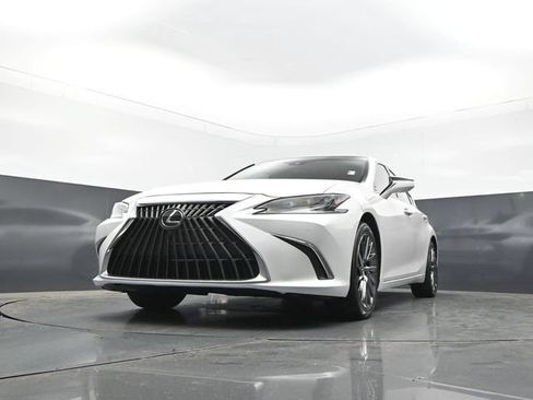 Used 2025 Lexus ES 350 Ultra Luxury w/ Accessory Package (Z1) FWD image 26