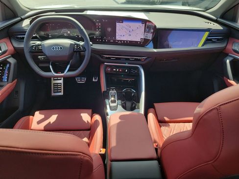 New 2025 Audi SQ5 Prestige image 21