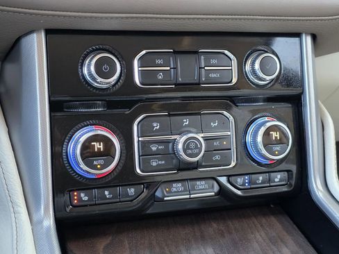 Used 2024 GMC Yukon Denali image 37