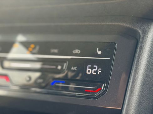 Used 2023 Volkswagen Tiguan SE image 27