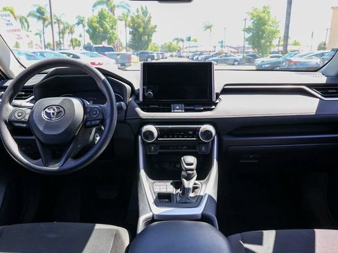 Used 2025 Toyota RAV4 LE AWD/4WD image 22