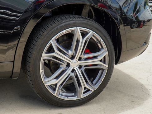 Used 2019 Maserati Levante S image 10