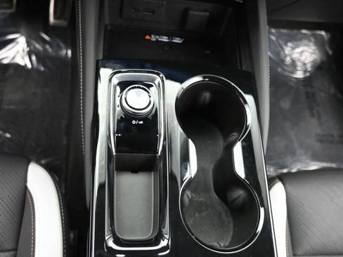 Used 2025 Buick Envision Sport Touring AWD/4WD image 19
