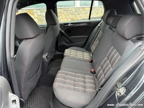 Used 2011 Volkswagen Golf 4-Door FWD image 8