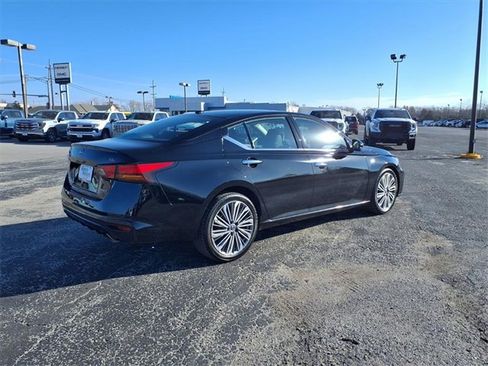 Used 2023 Nissan Altima 2.5 SL image 12