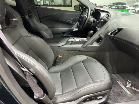 Used 2016 Chevrolet Corvette Z06 w/ 3LZ Preferred Equipment Group RWD image 28