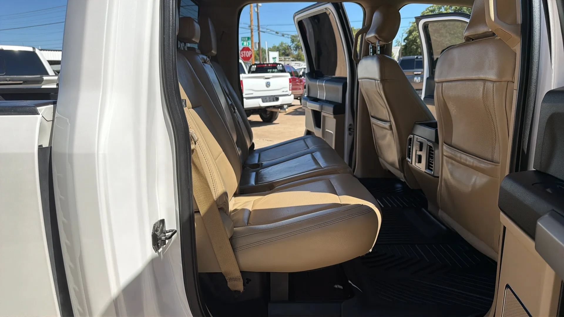 Used 2017 Ford F350 Lariat w/ Lariat Ultimate Package AWD/4WD image 12