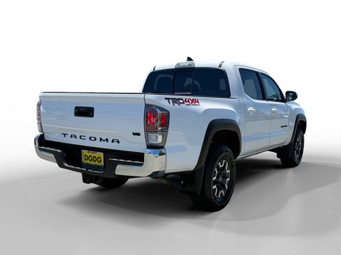 Used 2023 Toyota Tacoma TRD Off-Road w/ Black Out Package (TMS) AWD/4WD image 5