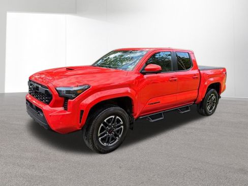 Used 2024 Toyota Tacoma TRD Sport w/ TRD Sport Premium Package AWD/4WD image 6