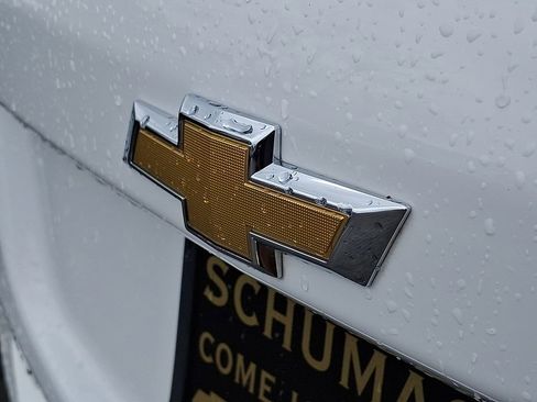 Certified 2023 Chevrolet Equinox LS w/ LPO, Floor Liner Package AWD/4WD image 30