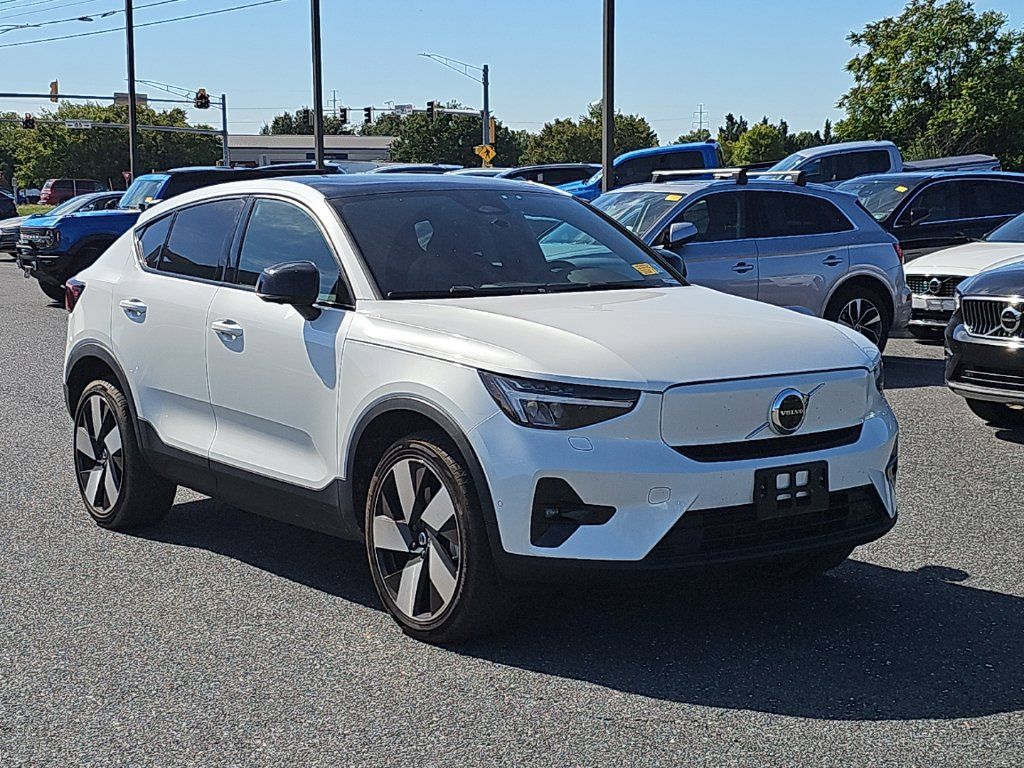 Used 2023 Volvo C40 P8 Recharge Plus w/ Climate Package AWD/4WD image 1